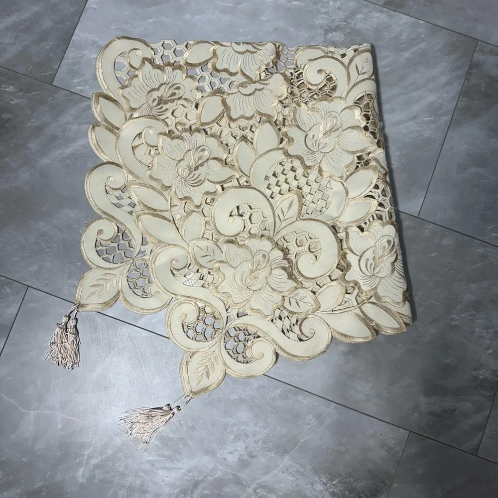 Table Runner Dresser Cover Place Mat Embroidered Luxury Cutwork Roses